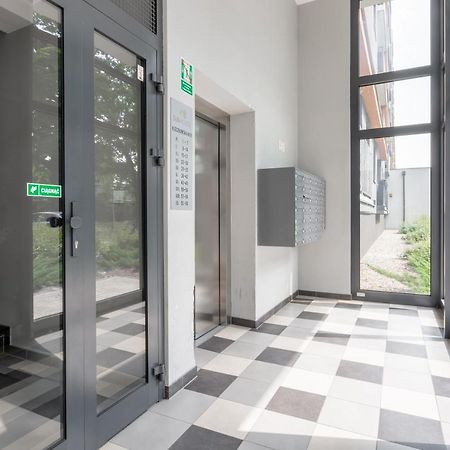 Sun House Apartment + Free Parking Breslavia Esterno foto